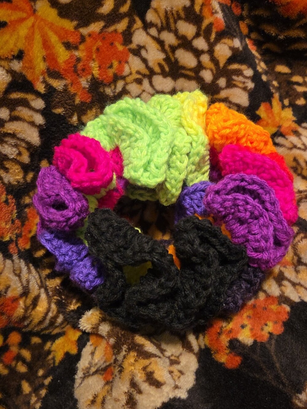 Xl Rainbow Ruffle Scrunchie